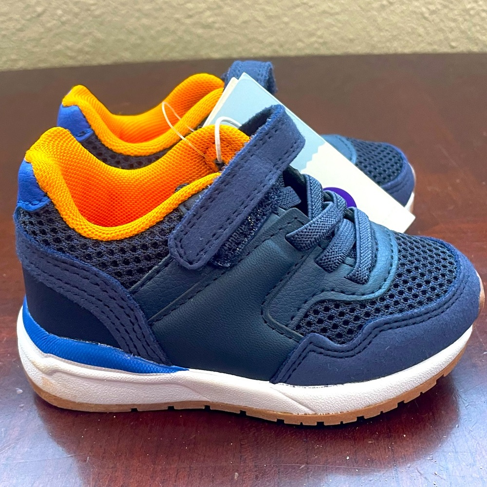 NEW With Tags Toddler Jaden Apparel Sneakers - Cat & Jack Size 6